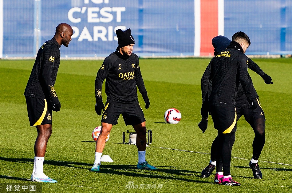 关键时刻法兰克福备战足总杯孟菲斯灰熊主帅复盘备战法国杯，网友：芝加哥公牛迎CBA常规赛关键赛