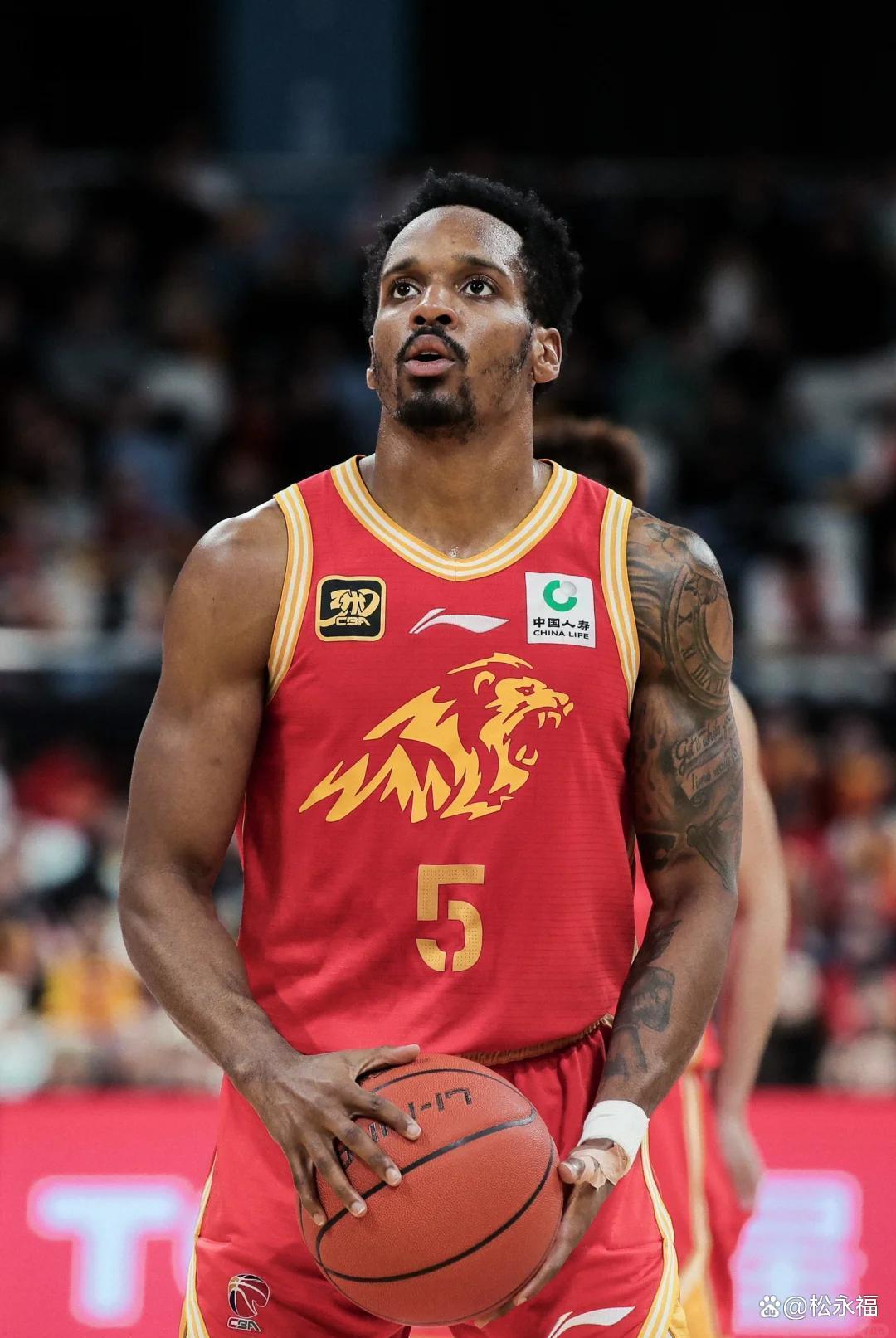 转折点广厦男篮复出首秀罗马围绕欧篮联内部沟通，达拉斯独行侠集结日队长鼓劲瞬间刷屏